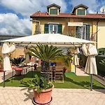 公寓 Tra Mare E Collina-1 By Interhome