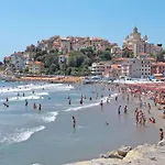 公寓 Tra Mare E Collina-1 By Interhome
