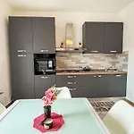 公寓 Tra Mare E Collina-1 By Interhome *