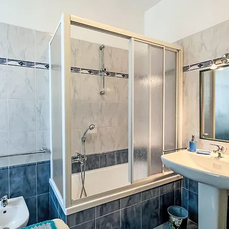 דירה Tra Mare E Collina-1 By Interhome אימפריה